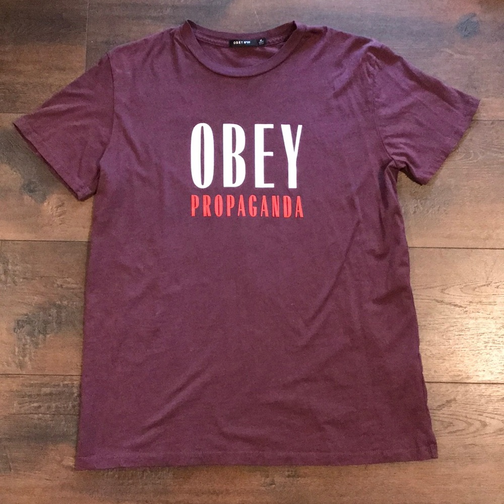 🤍 Women’s OBEY Propaganda T-shirt 🤍